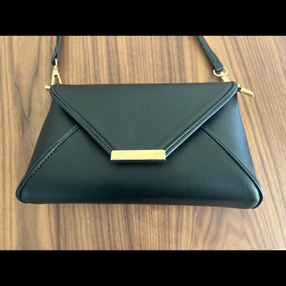 Black & Gold Crossbody Purse